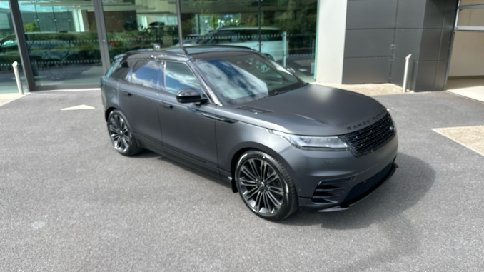 Land Rover Range Rover Velar 3.0 D300 MHEV Belgravia Edition Satin 5dr Auto Diesel Estate - Image 38